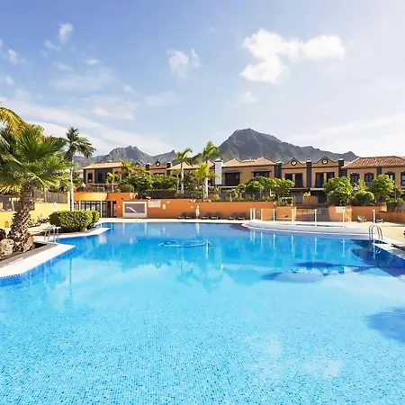 Дом отдыха Exclusive Townhouse In Plaza Del Duque Close To The *