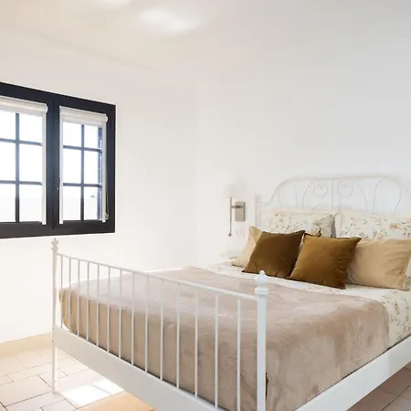 Дом отдыха Exclusive Townhouse In Plaza Del Duque Close To The *